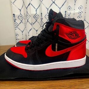 Jordan 1 Retro High OG Satin Bred (Women's)
